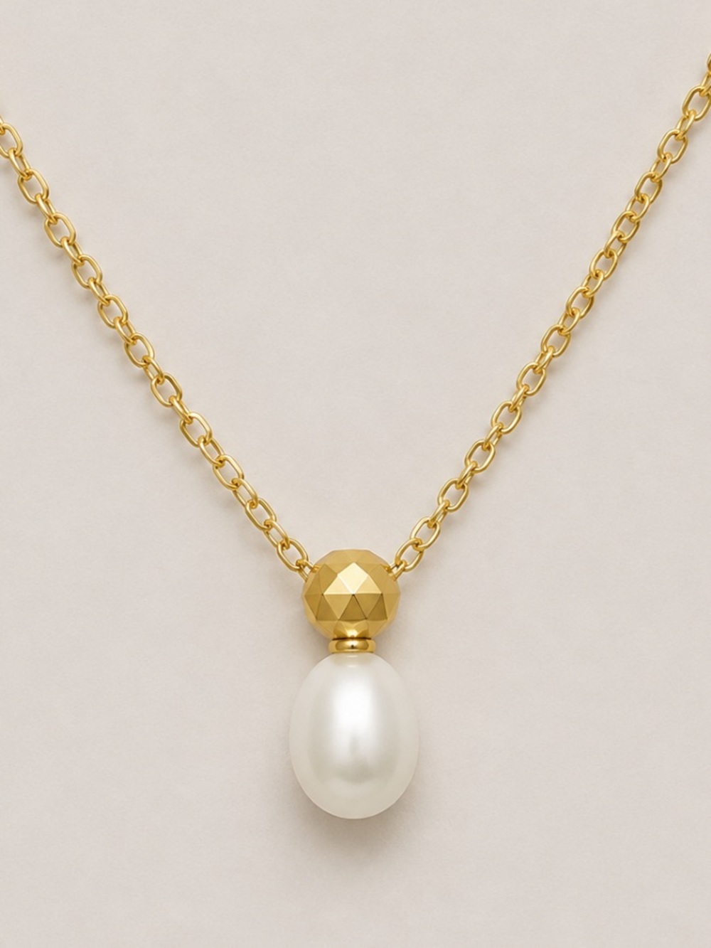 New! Classic French Gold Petite Pearl Pendant Necklace NWOT 5020